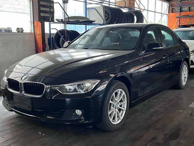 2014 BMW 320i 2.0L TURBOCHARGED / RWD / 180HP