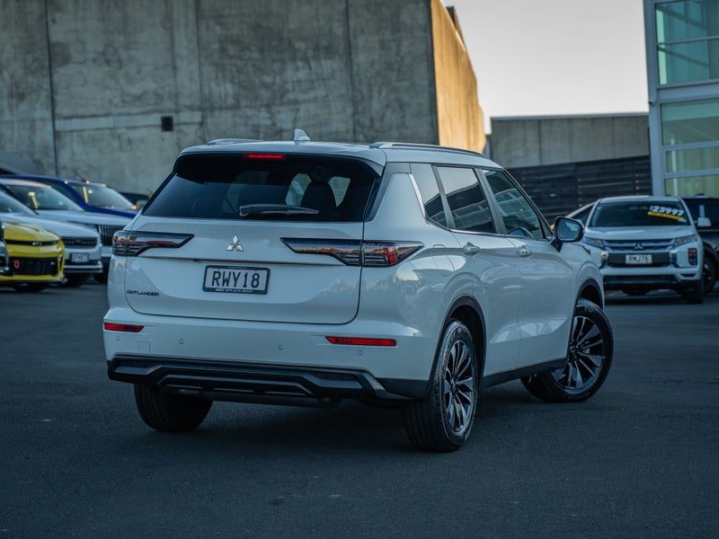 2026 Mitsubishi Outlander Ls 2.5P/Cvt, photo 2