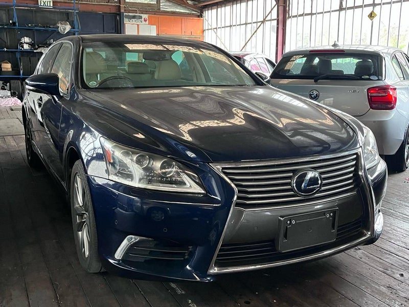 2013 Lexus LS 600 V8 HYBRID - 438 HP - AWD