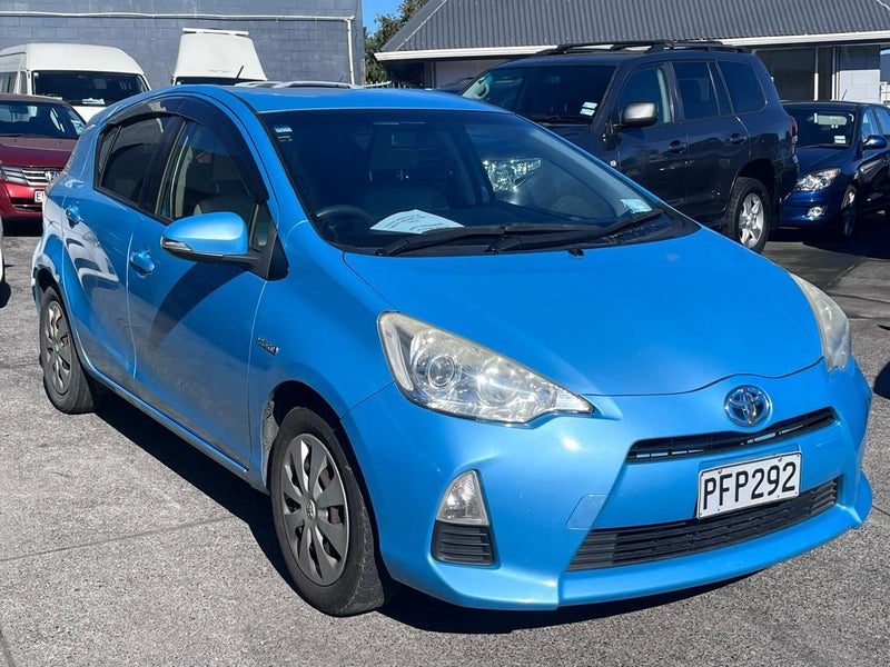 2012 Toyota Aqua REVERSE CAMERA / BLUETOOTH