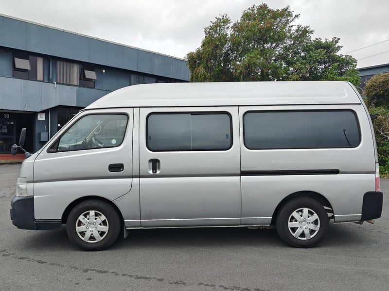 2004 Nissan Caravan, photo 2