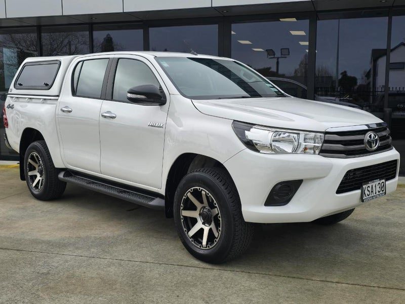 2017 Toyota Hilux SR 4WD D/CAB AUTO (NZNEW)