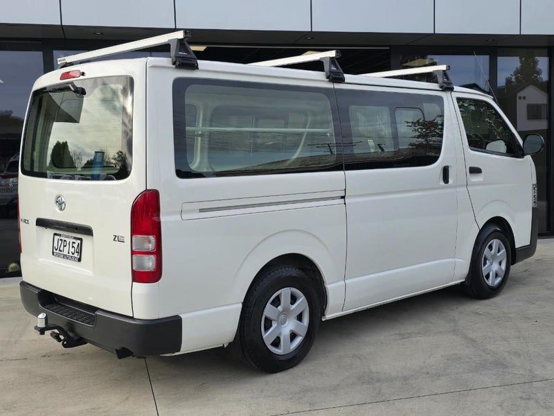 2016 Toyota Hiace ZL DIESEL AUTO (NZNEW), photo 2