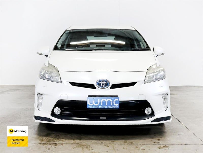 2015 Toyota Prius S, photo 2