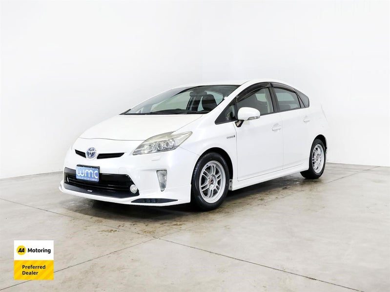 2015 Toyota Prius S, photo 3
