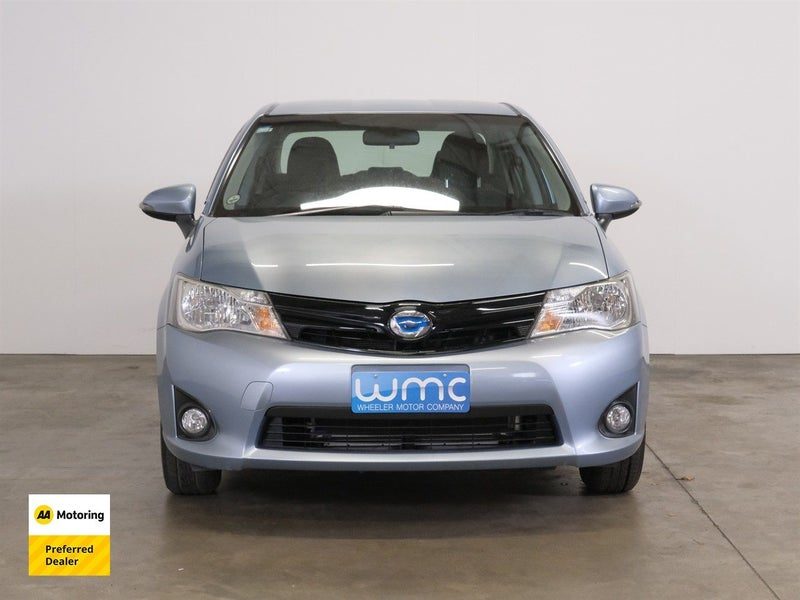 2014 Toyota Corolla Axio Hybrid G-Package, photo 2