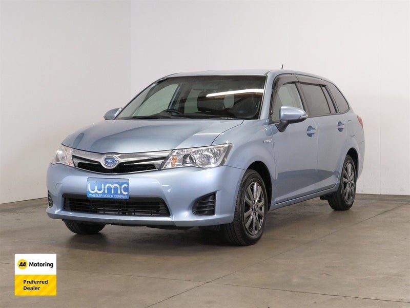 2014 Toyota Corolla Fielder Hybrid G, photo 3