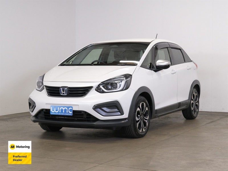 2020 Honda Fit e:HEV 1.5lt Hybrid 'Crosstar', photo 3