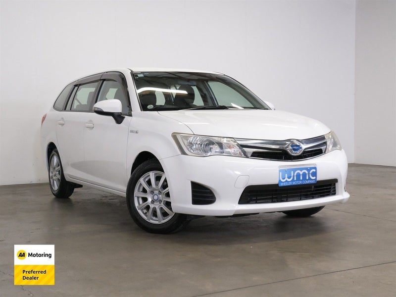 2015 Toyota Corolla Fielder Hybrid