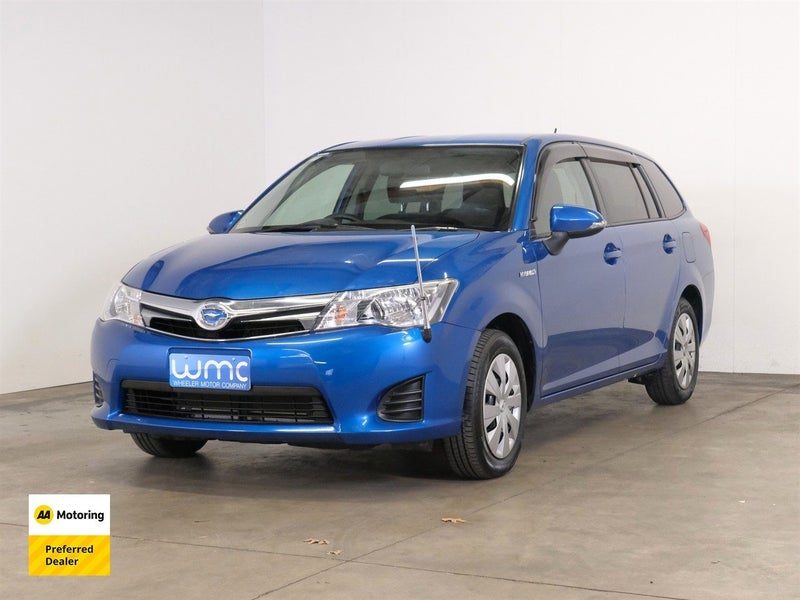 2014 Toyota Corolla Fielder Hybrid, photo 3