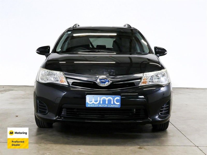 2014 Toyota Corolla Fielder, photo 2
