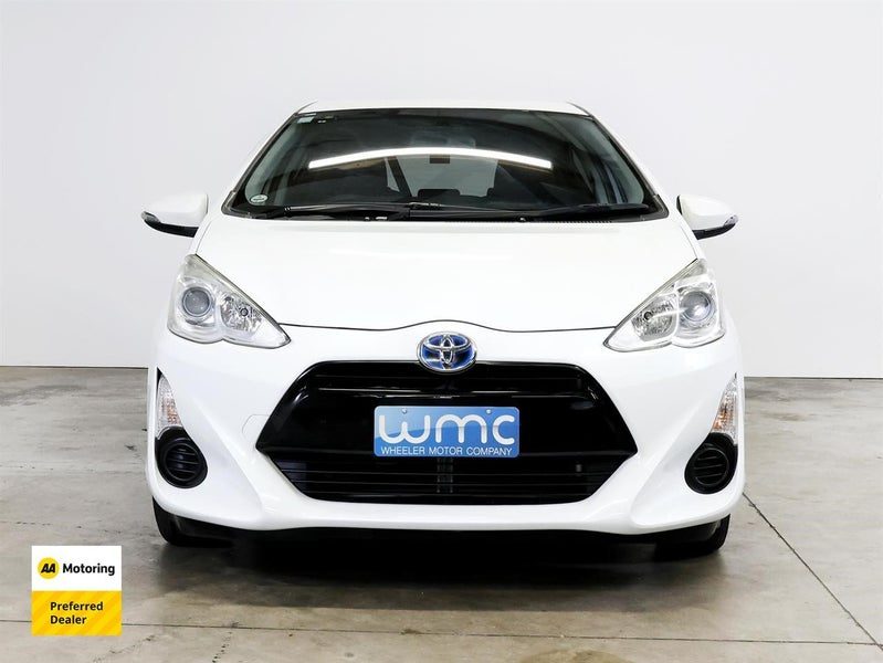 2015 Toyota Aqua 1.5lt Hybrid 'S' Edition, photo 2