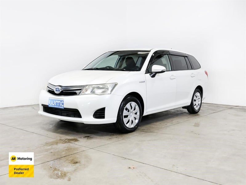 2013 Toyota Corolla Fielder Hybrid G, photo 3