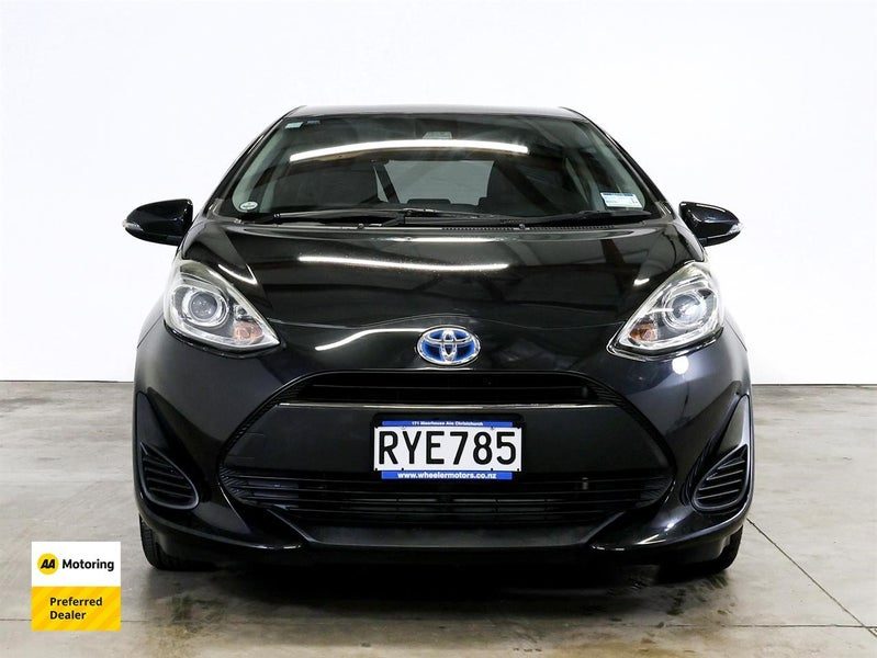 2017 Toyota Aqua S, photo 2