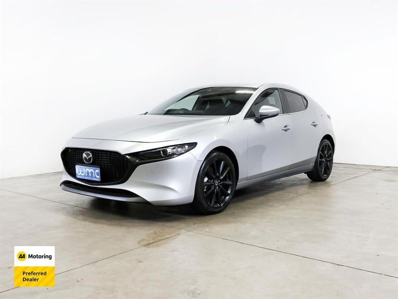 2023 Mazda 3 Fastback 1.5lt 'Skyactiv', photo 3