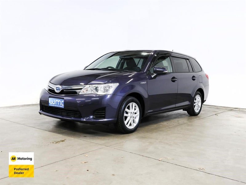 2015 Toyota Corolla Fielder Hybrid G, photo 3