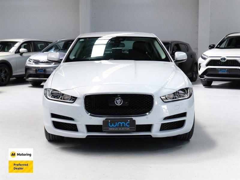 2015 Jaguar XE 20t 'Prestige', photo 2