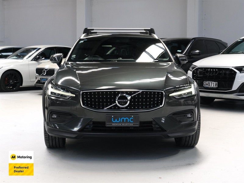 2021 Volvo V60 'Cross Country' B5 AWD, photo 2