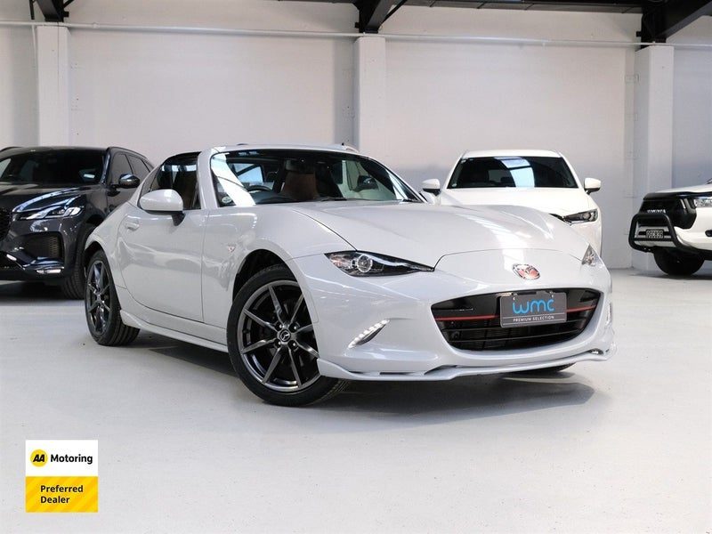 2017 Mazda MX-5 Roadster RF VS 'Leather Package'