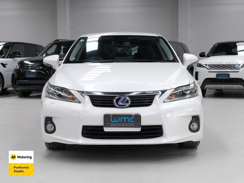 2013 Lexus CT 200h Hybrid, photo 2