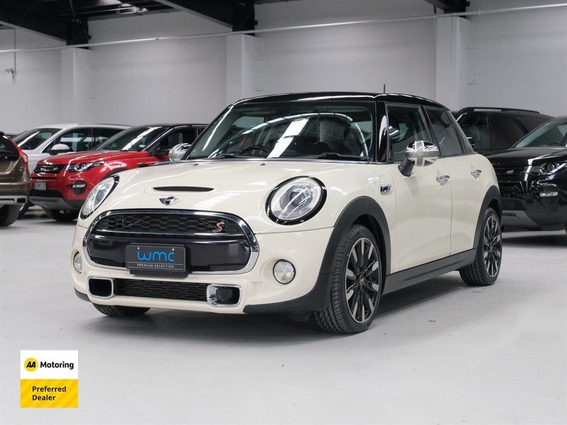 2015 MINI Cooper S 2.0lt 'Turbo' 5-Door Hatch, photo 3
