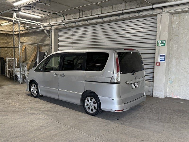 2012 Nissan Serena Come to the best in Auckland, main photo