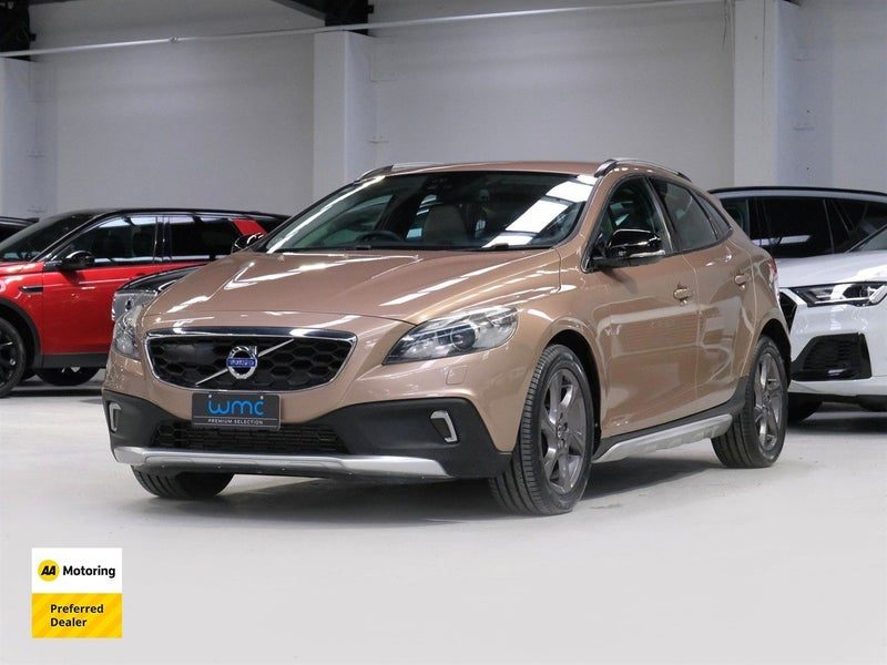 2013 Volvo V40 T5 AWD 'Cross Country', photo 3