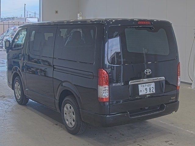 2026 Toyota Hiace NEW, photo 2