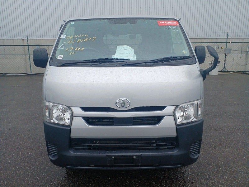 2024 Toyota Hiace DX, photo 2