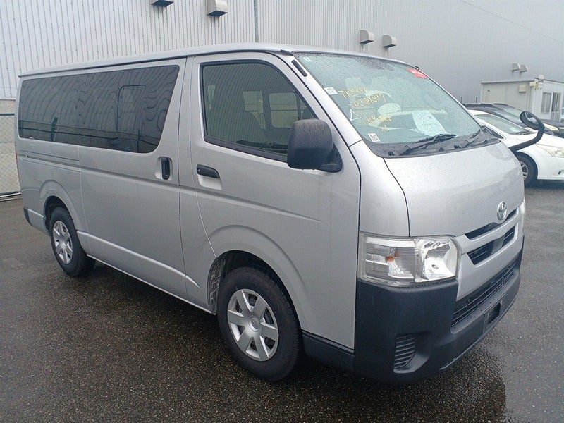 2024 Toyota Hiace DX, photo 3