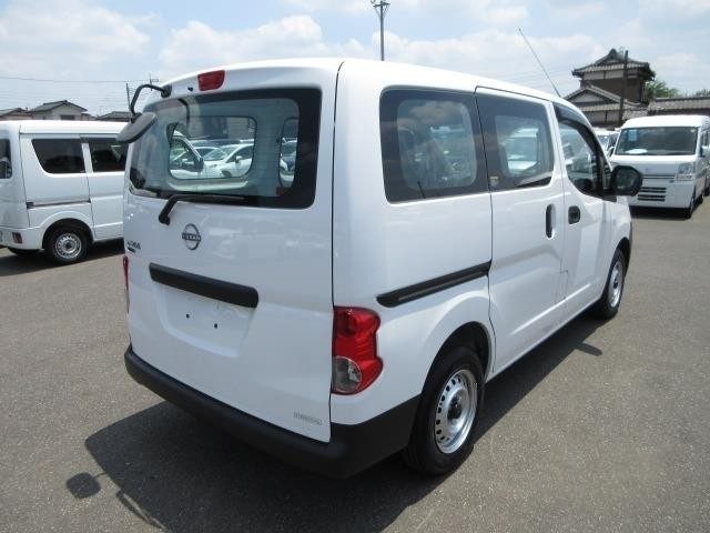 2023 Nissan NV200 VANETTE, photo 2