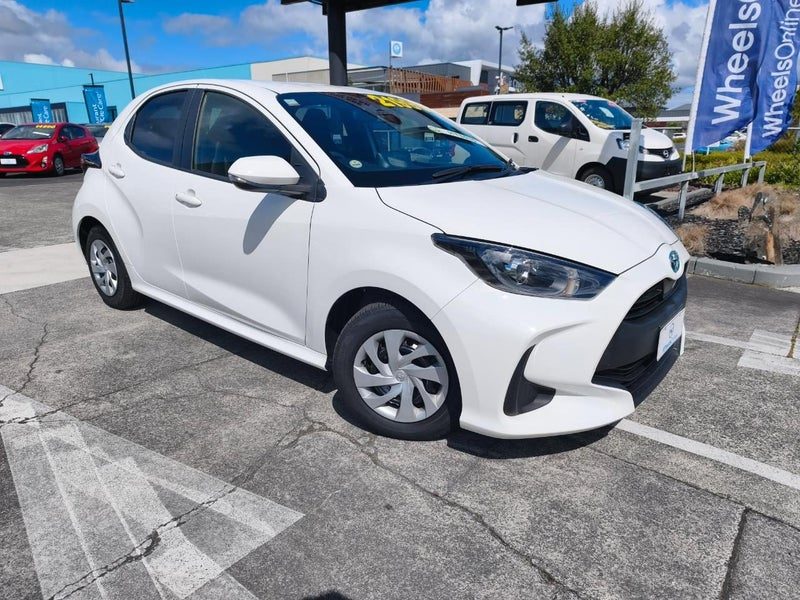 2023 Toyota Yaris X HYBRID