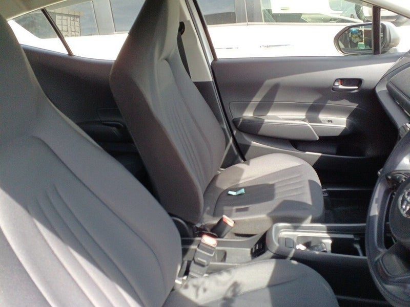 2023 Toyota Aqua B, photo 3