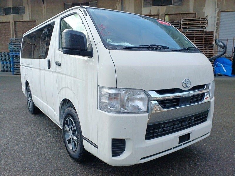 2025 Toyota Hiace DX GL, photo 3