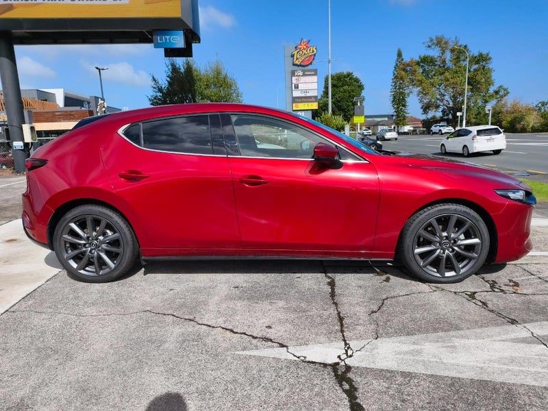 2020 Mazda 3 fastback, photo 3