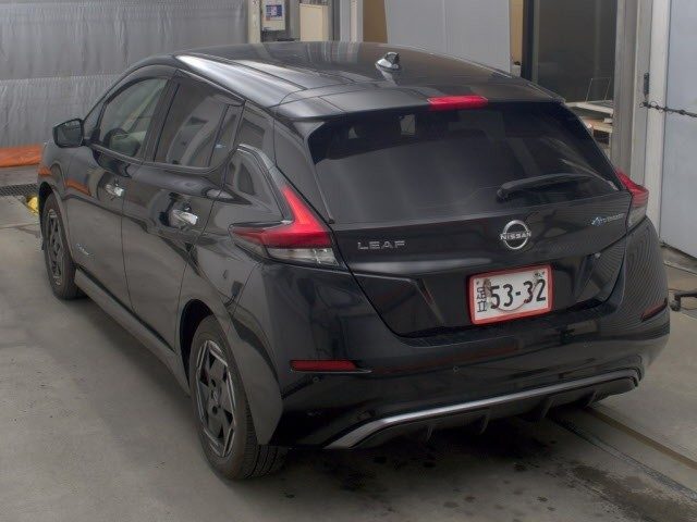 2022 Nissan Leaf 40 KWH, photo 2