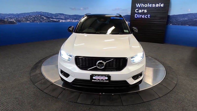 2021 Volvo XC40 R Design, photo 2