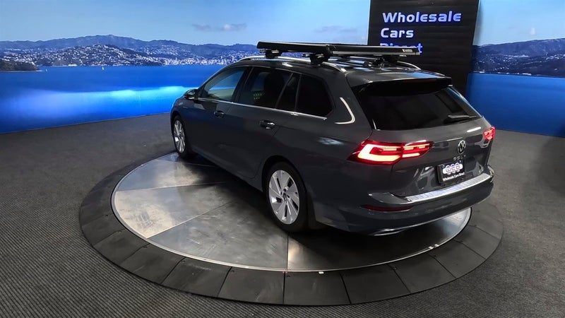 2021 Volkswagen Golf, photo 3