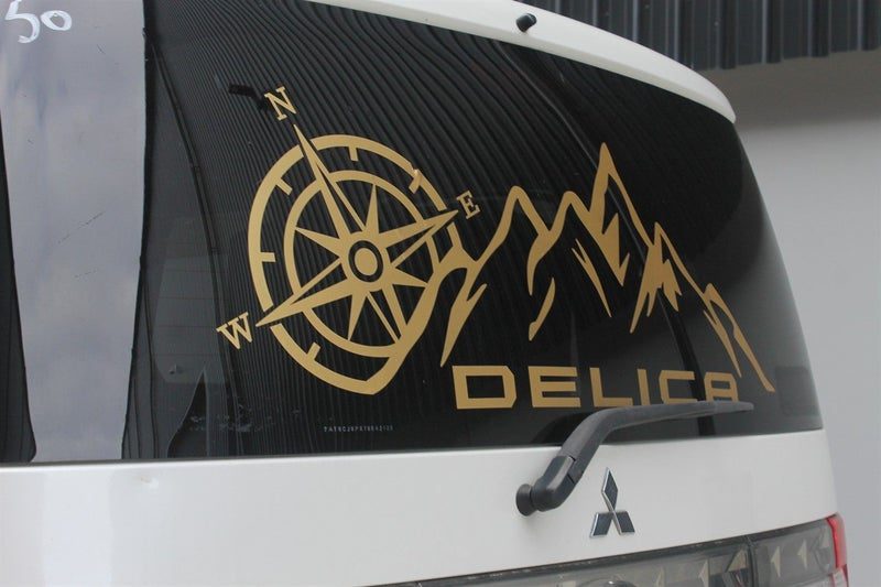 2010 Mitsubishi Delica, photo 3