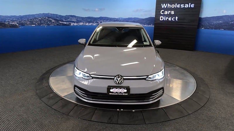 2021 Volkswagen Golf, photo 2