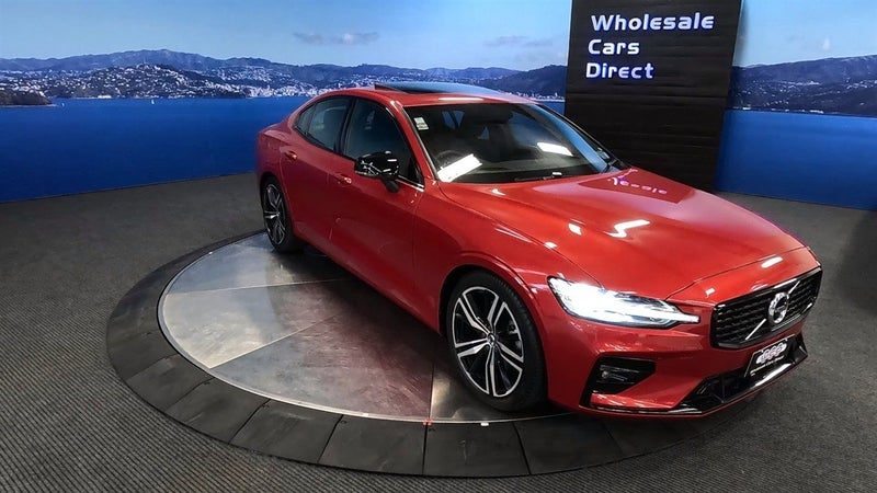 2022 Volvo S60 R Design
