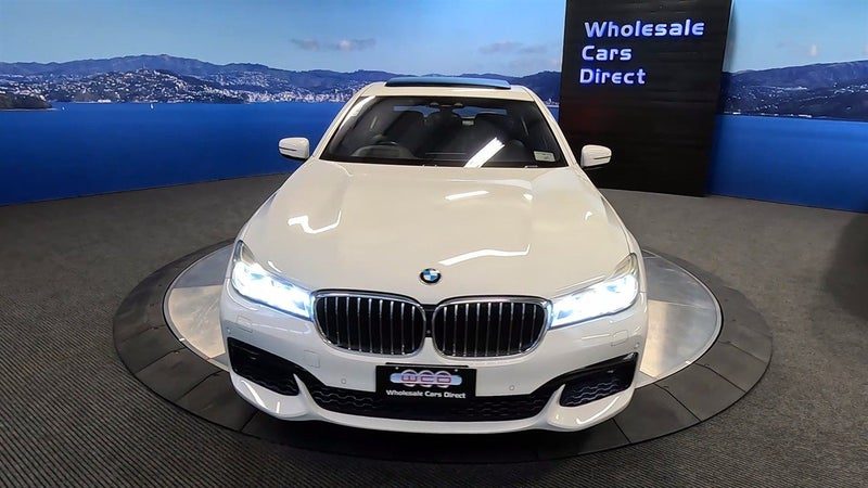 2017 BMW 750i, photo 2