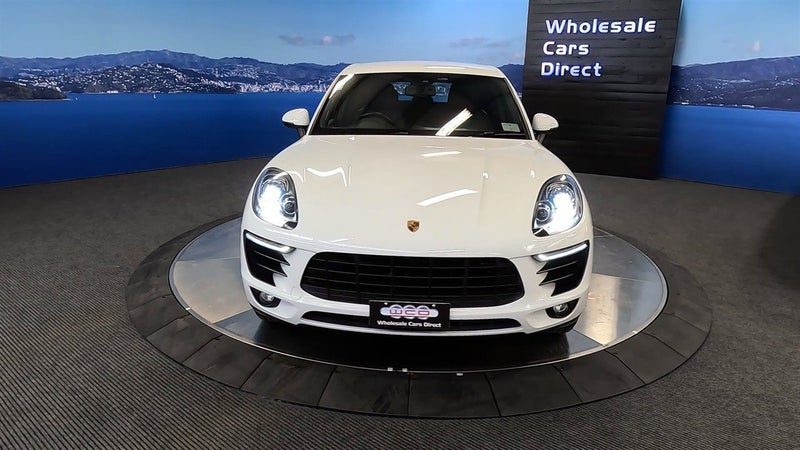 2017 Porsche Macan, photo 2
