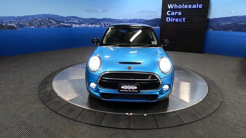 2017 MINI Cooper S - Grade 4.5 - NZ Nav., photo 2