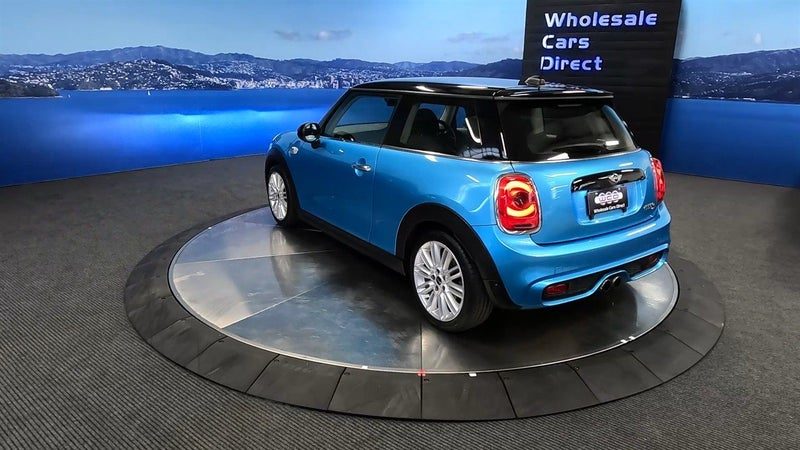 2017 MINI Cooper S - Grade 4.5 - NZ Nav., photo 3