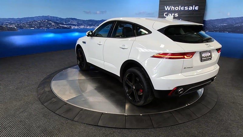 2018 Jaguar E-PACE, photo 3