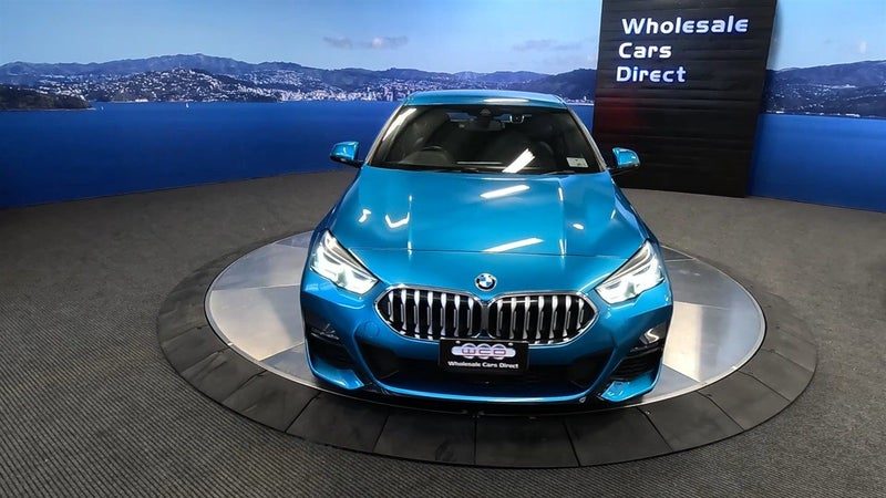 2022 BMW 218i, photo 2