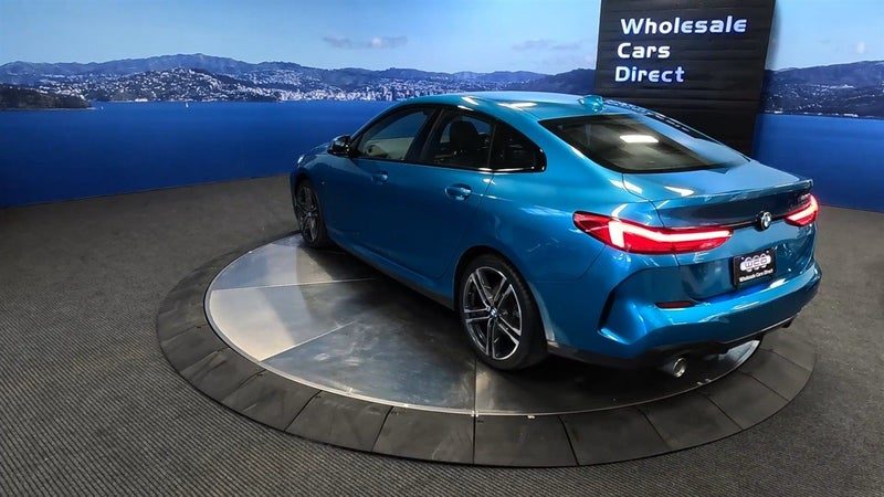 2022 BMW 218i, photo 3