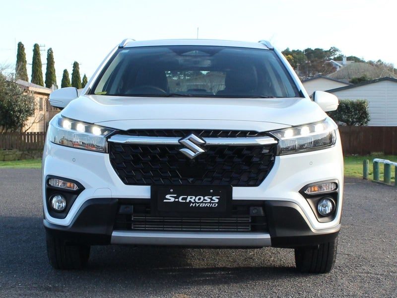 2026 Suzuki S-Cross JLX Hybrid 2WD, photo 2