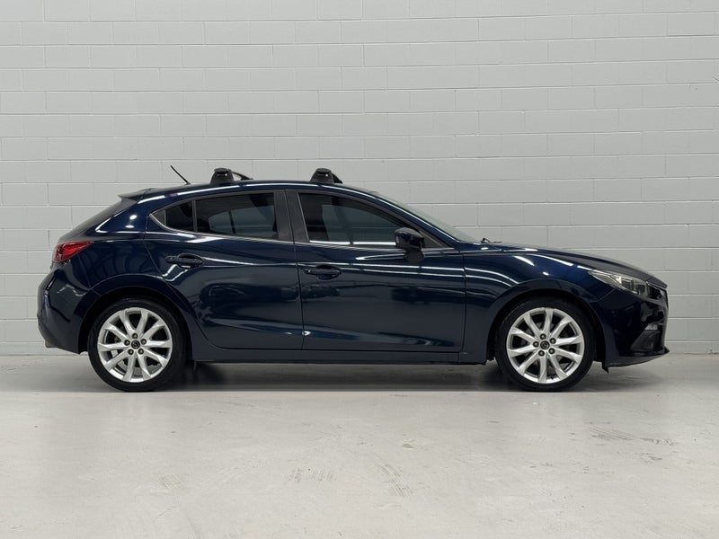 2014 Mazda 3 SP25, photo 3